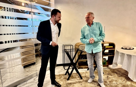 Auf Einladung von Vincent Wüthrich erzählt Nelson Monfort aus seiner Karriere. (Foto: dla)