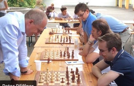 Benefiz-Schach für einen guten Zweck! Macht mit! Benefiz-Schach für einen guten Zweck! Macht mit!